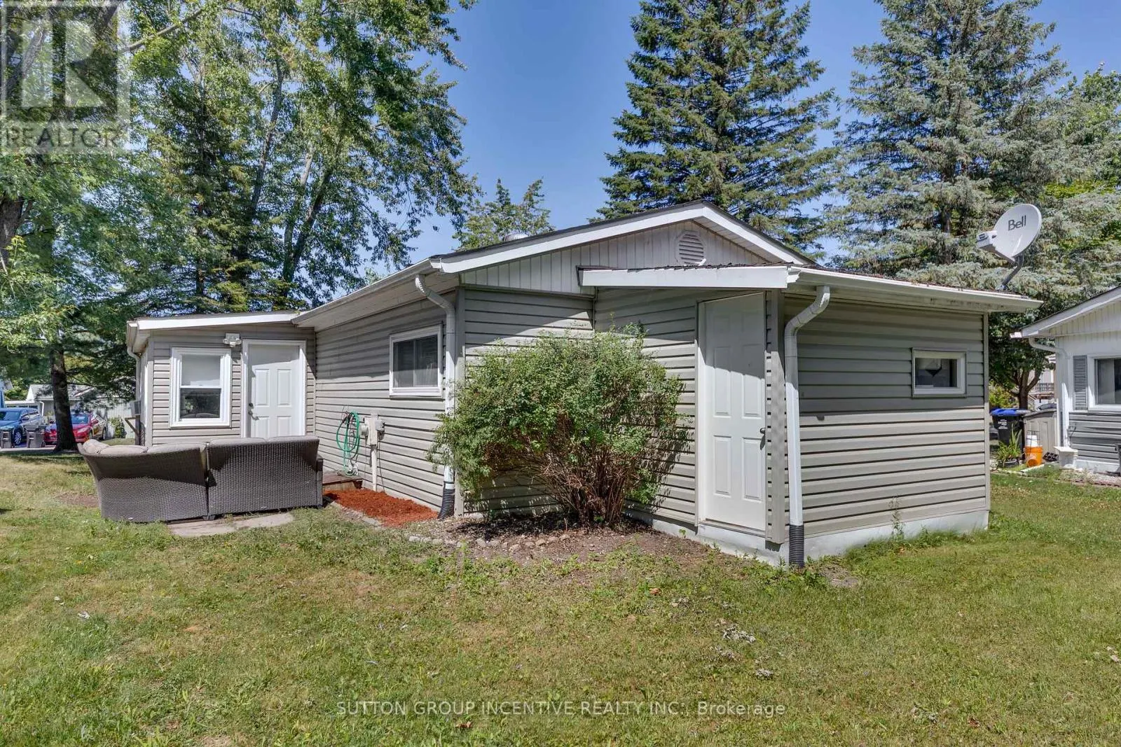 17 WEEPING WILLOW DRIVE