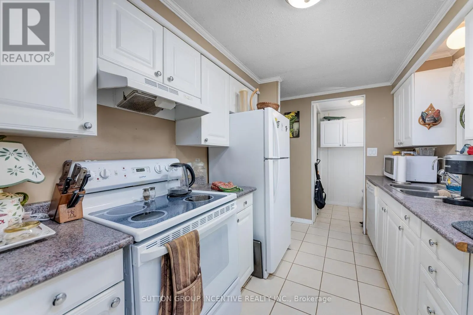 17 WEEPING WILLOW DRIVE