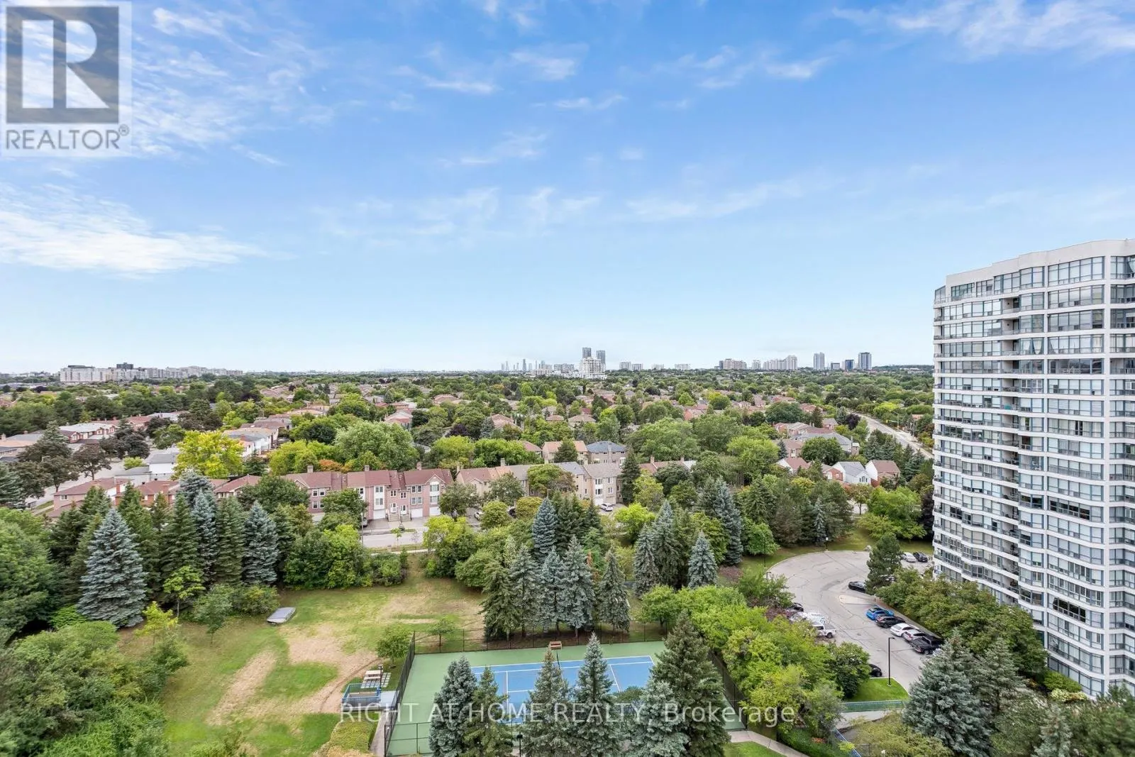 1611 - 7300 YONGE STREET