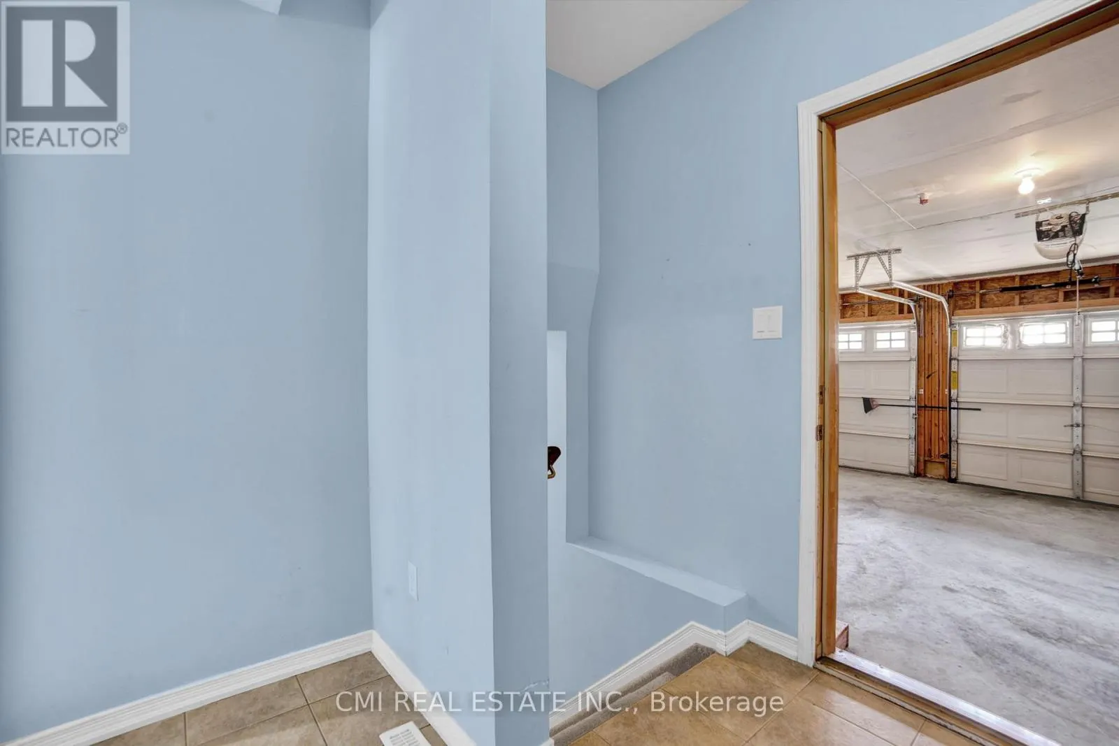 1218 LESLIE DRIVE