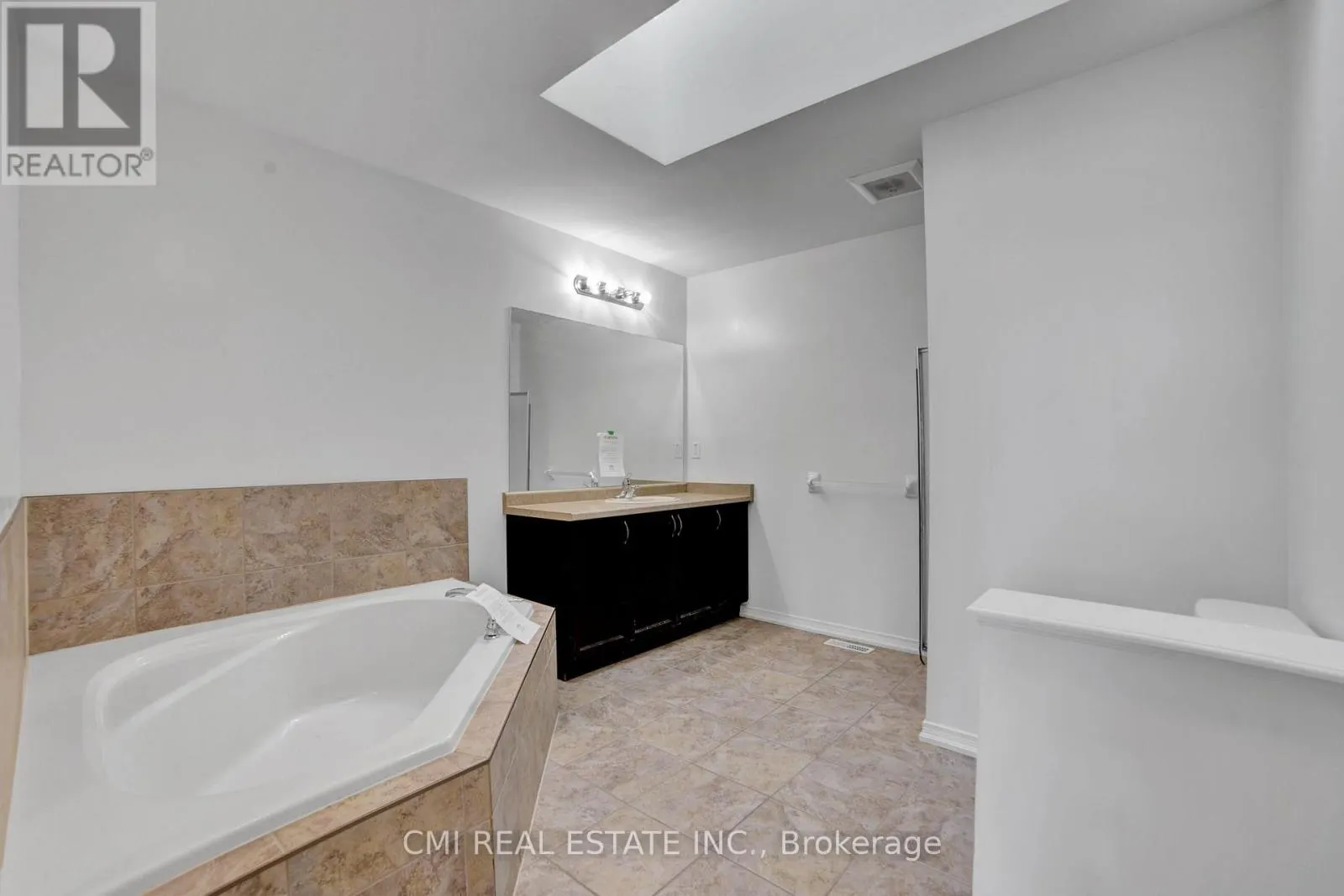 1218 LESLIE DRIVE