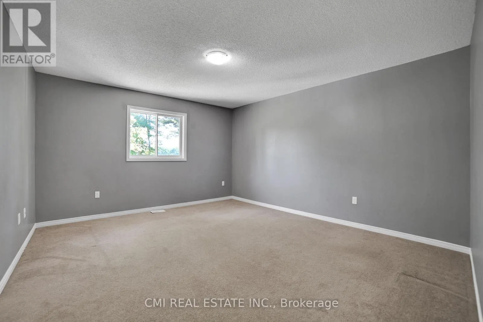 1218 LESLIE DRIVE
