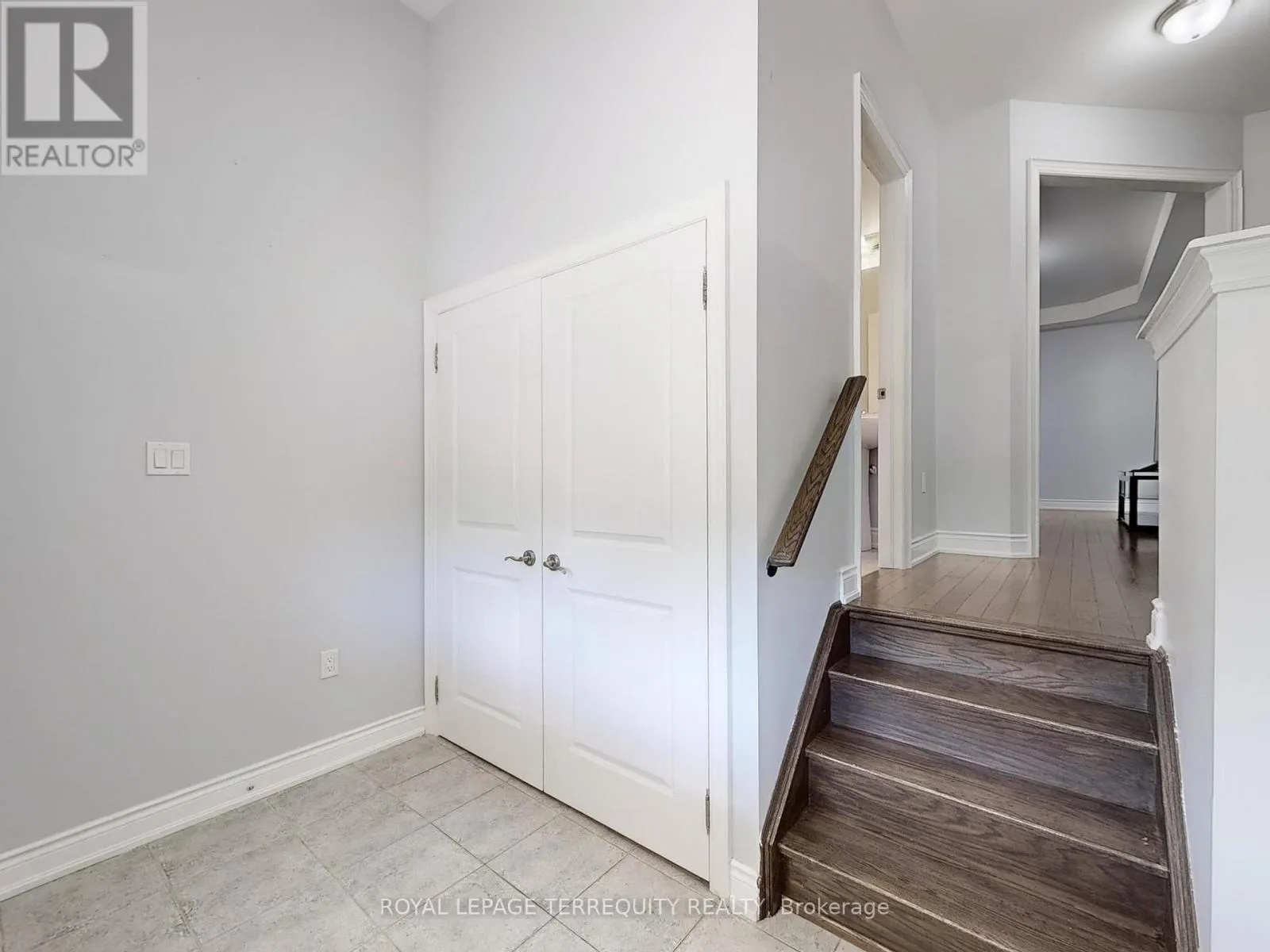 28 RICHMOND PARK DRIVE