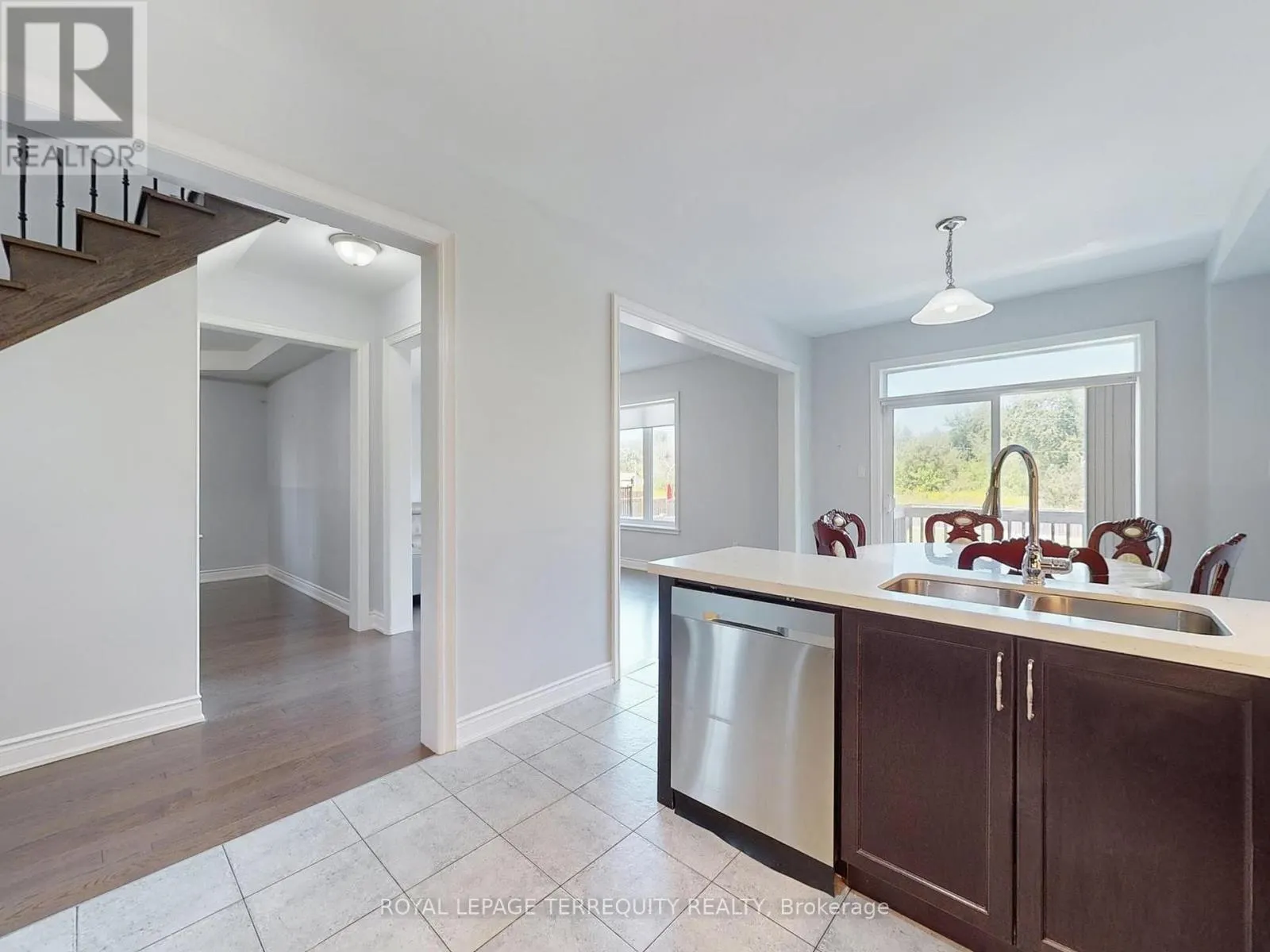 28 RICHMOND PARK DRIVE