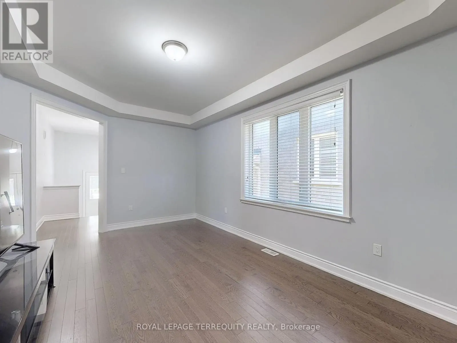 28 RICHMOND PARK DRIVE