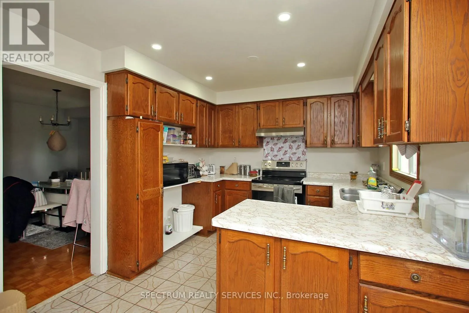 22 KAISER DRIVE