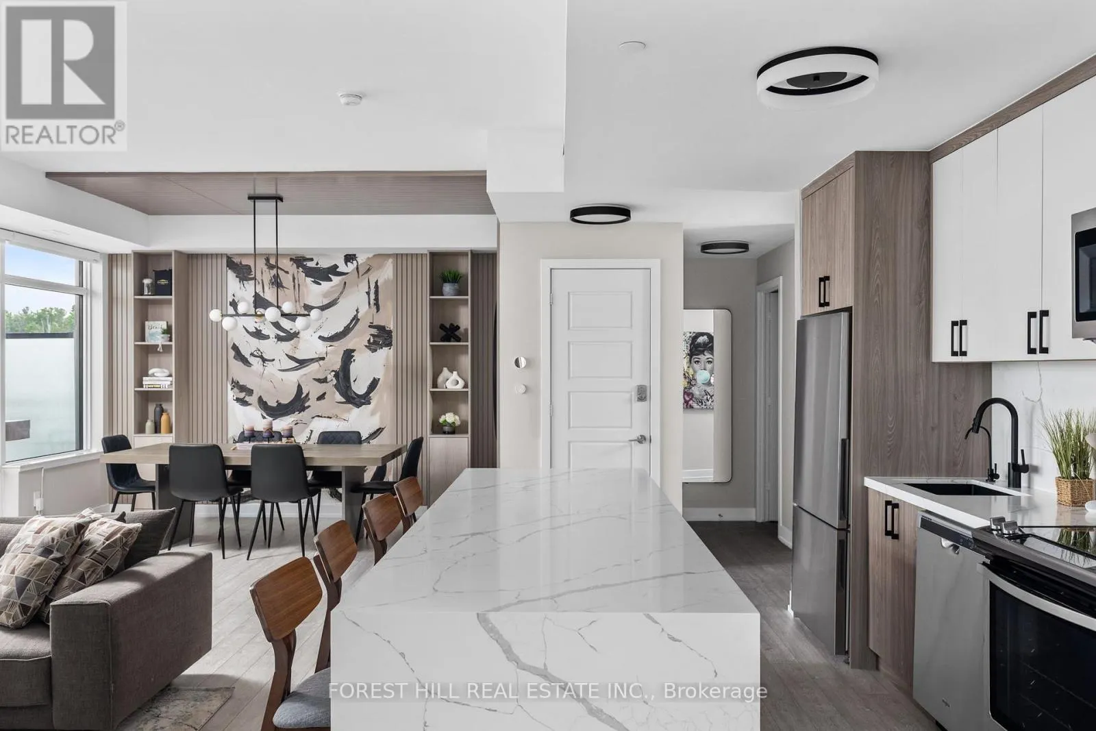 110 - 317 BROWARD WAY
