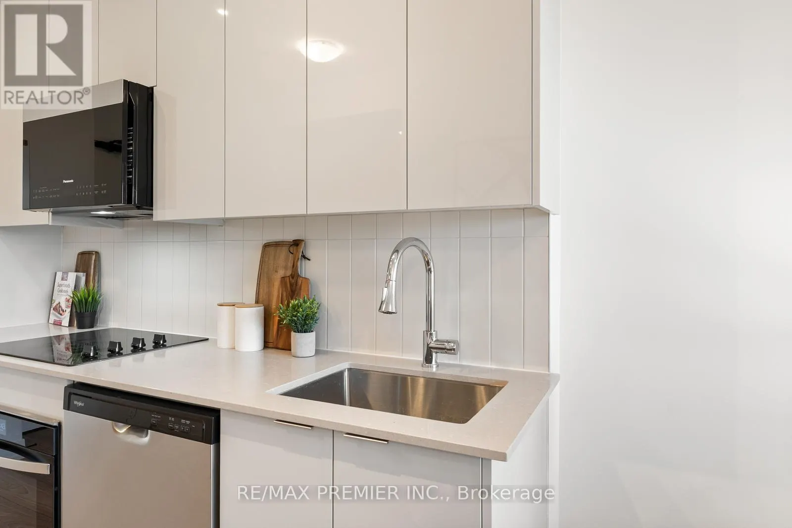 308 - 474 CALDARI ROAD