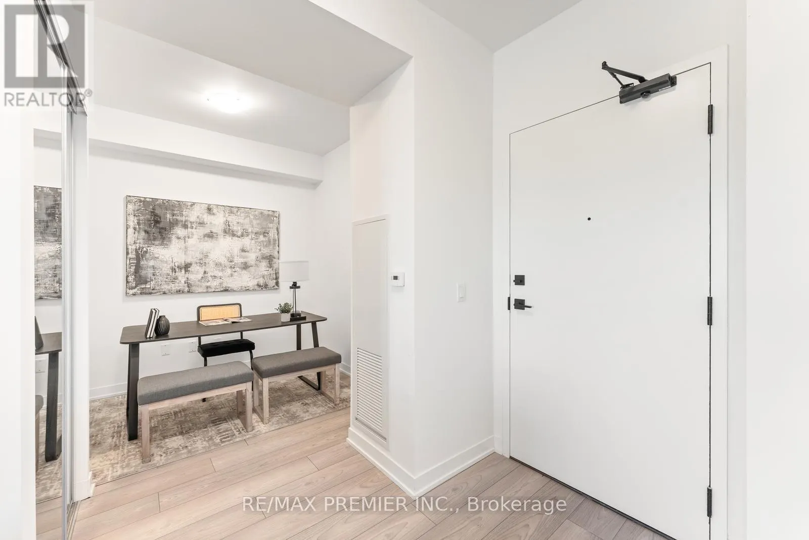 308 - 474 CALDARI ROAD