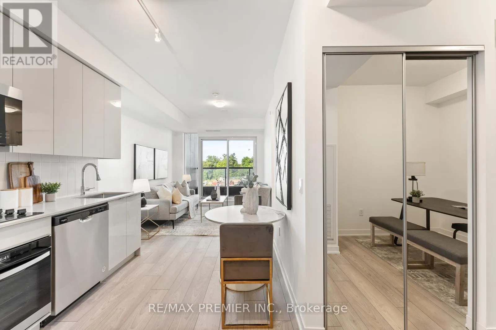 308 - 474 CALDARI ROAD