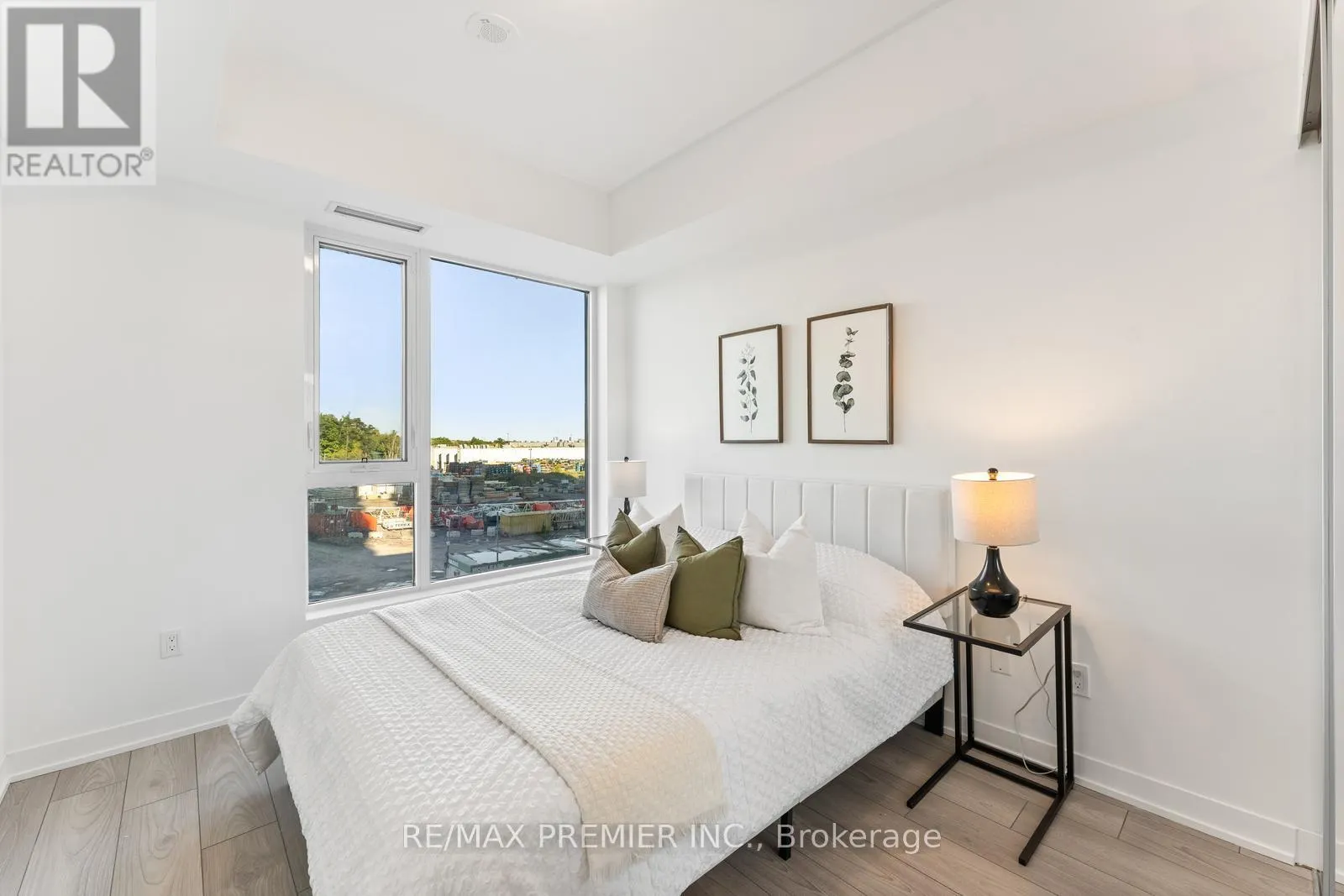 308 - 474 CALDARI ROAD
