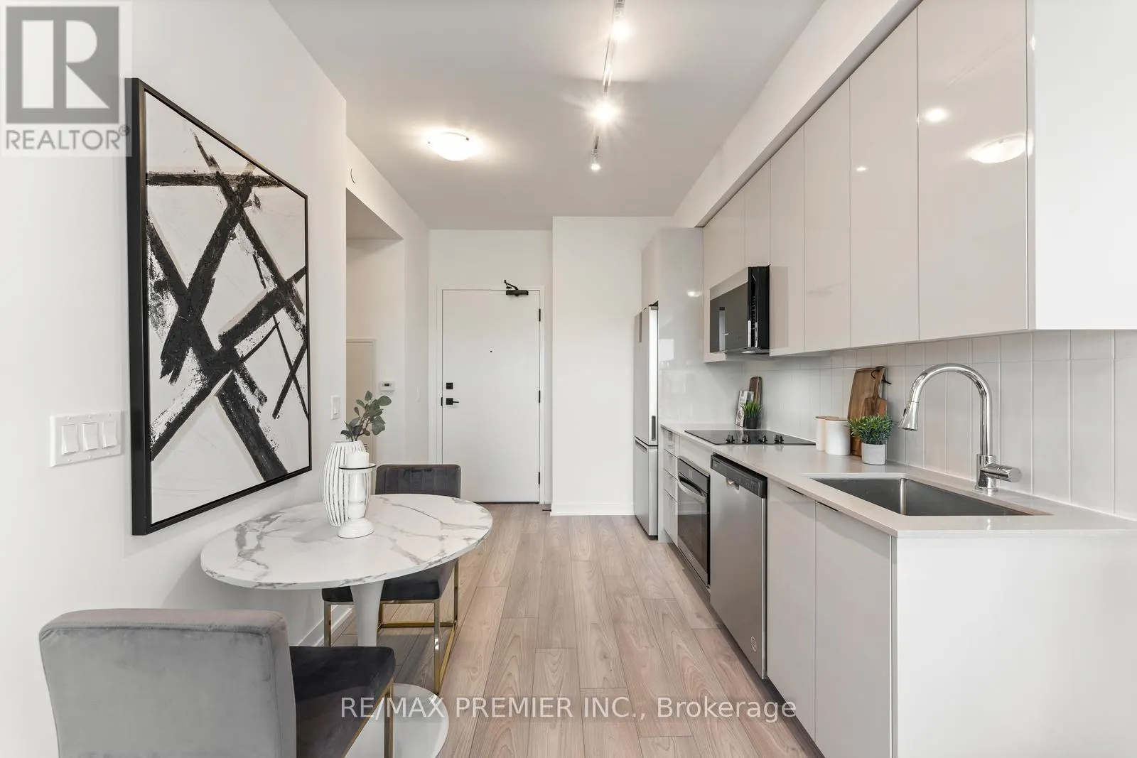 308 - 474 CALDARI ROAD
