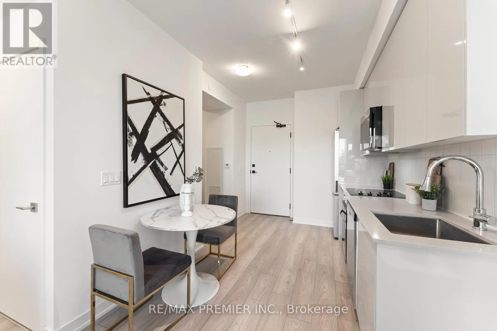 308 - 474 CALDARI ROAD