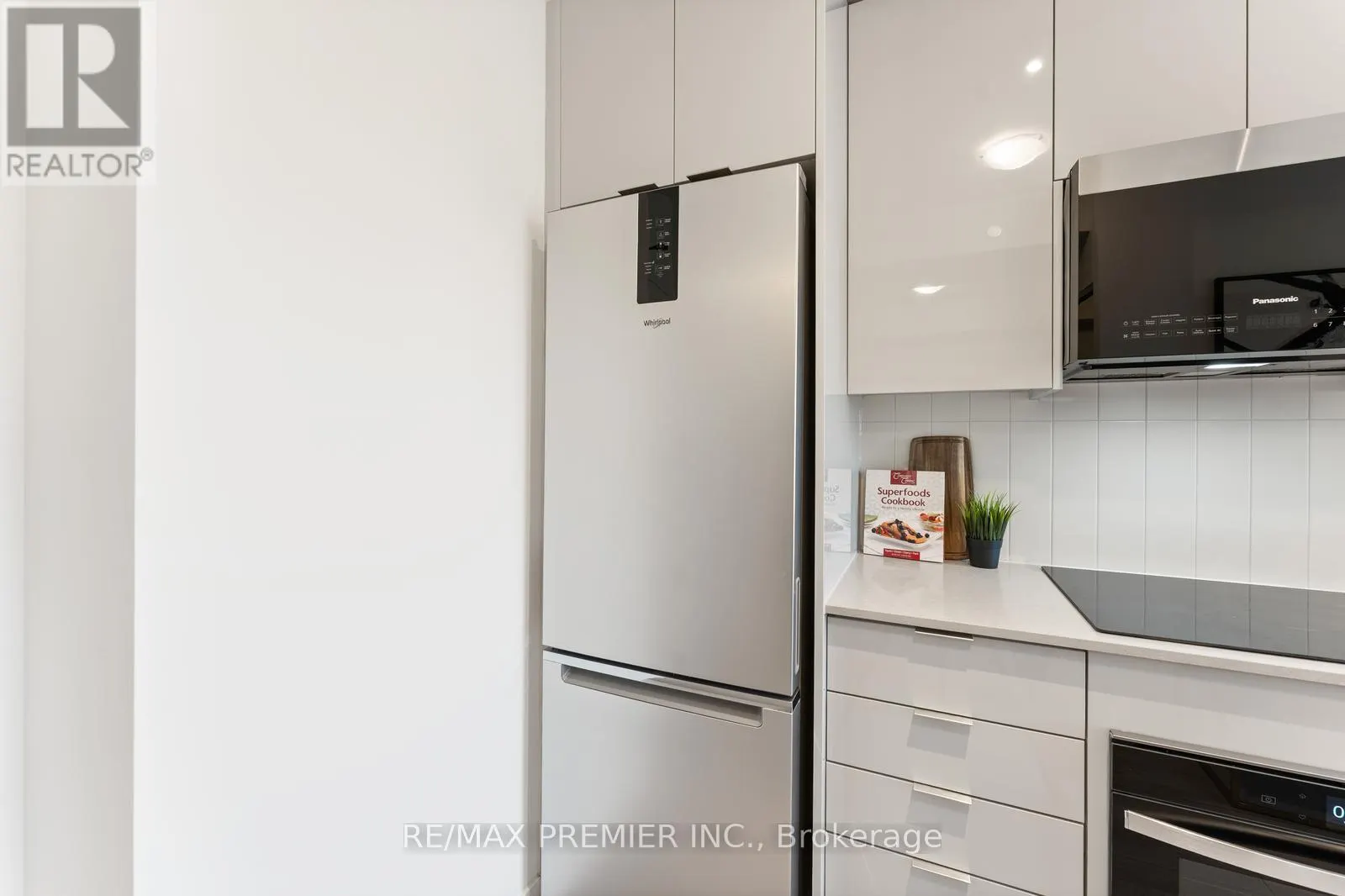 308 - 474 CALDARI ROAD