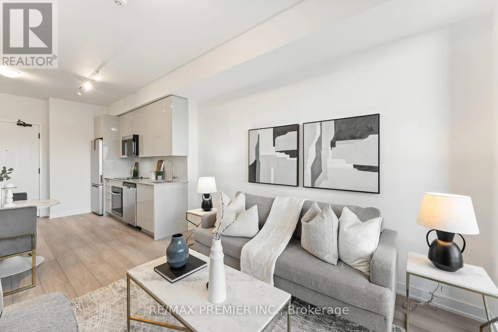 308 - 474 CALDARI ROAD