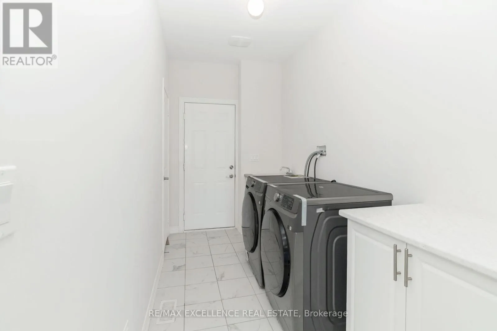 25 SAM BATTAGLIA CRESCENT