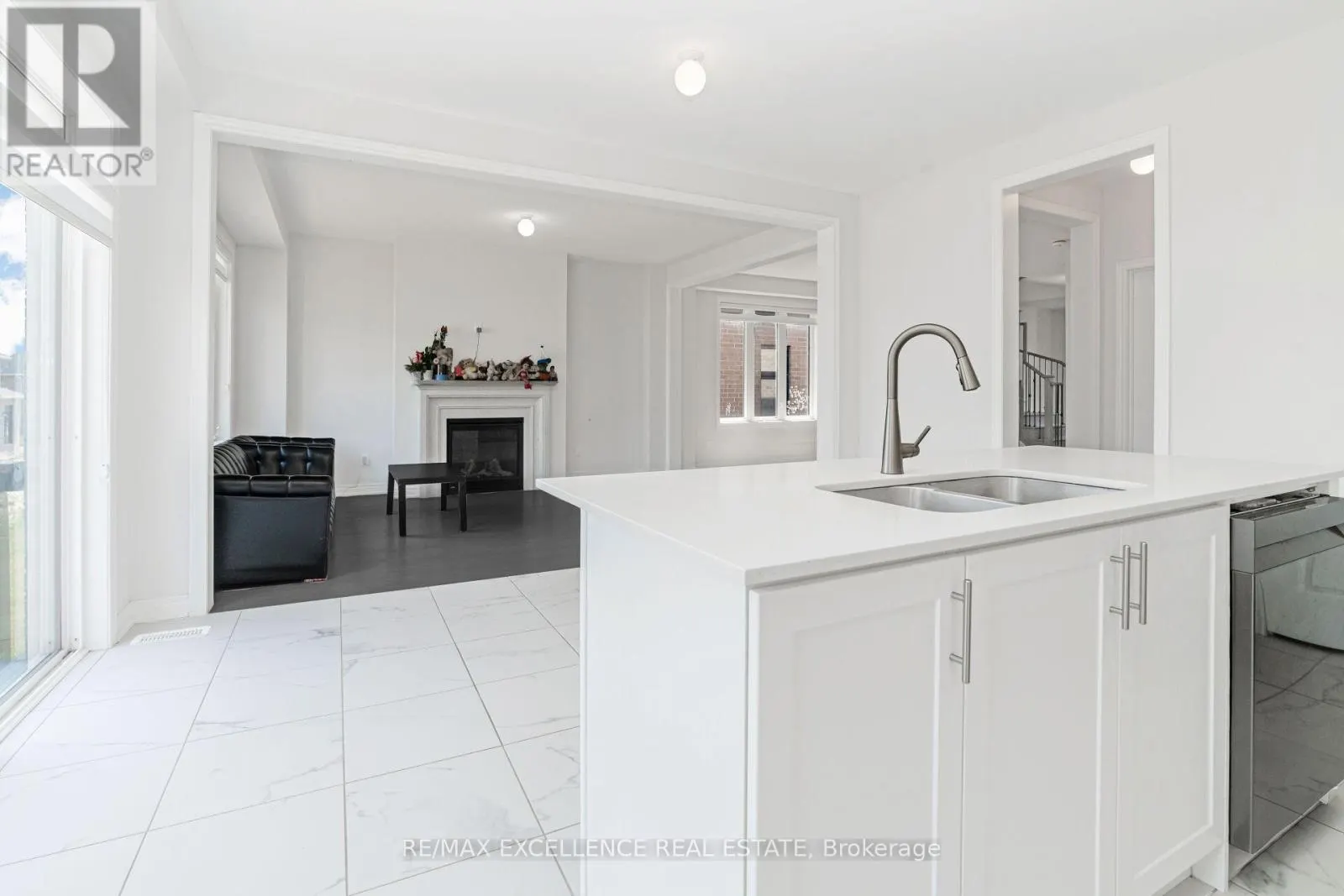 25 SAM BATTAGLIA CRESCENT