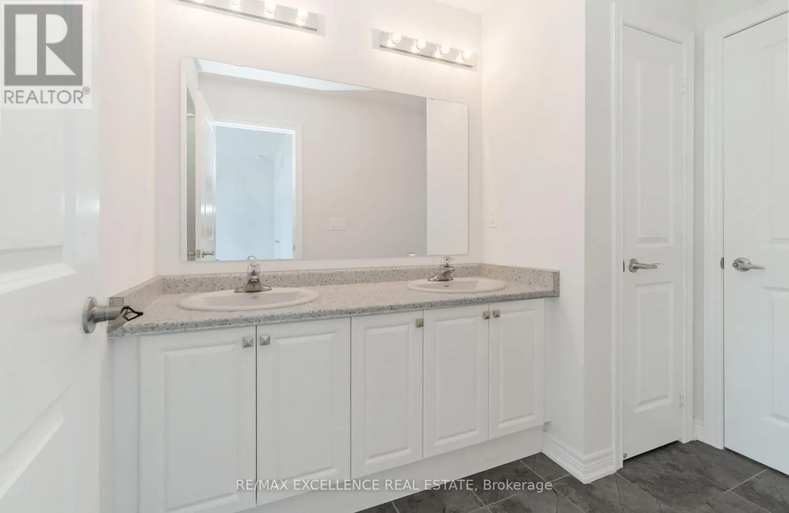 25 SAM BATTAGLIA CRESCENT