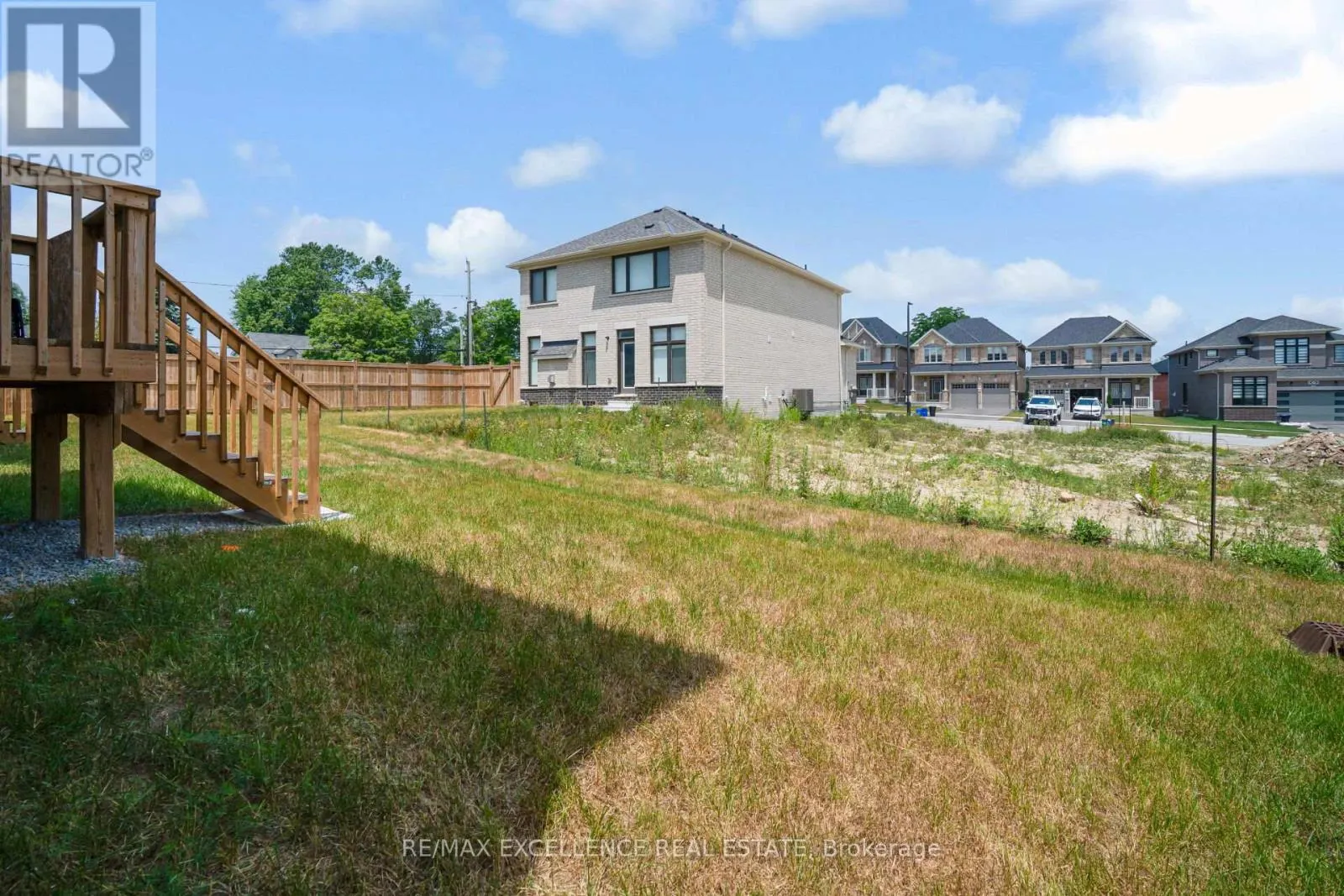 25 SAM BATTAGLIA CRESCENT
