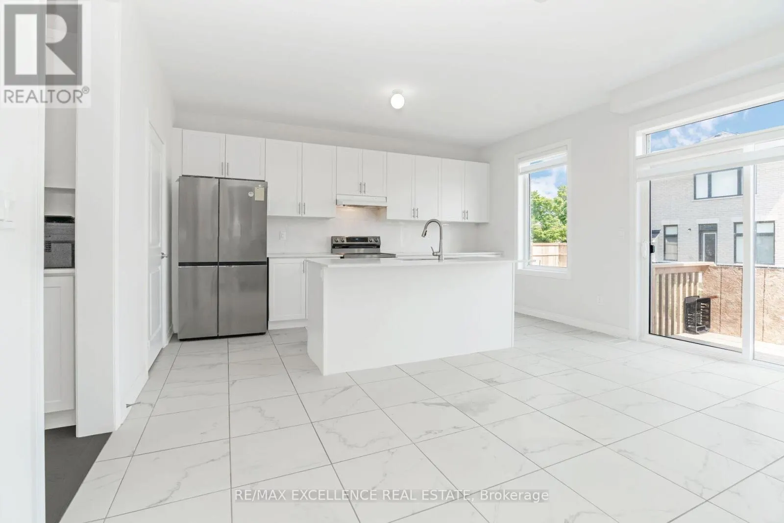 25 SAM BATTAGLIA CRESCENT