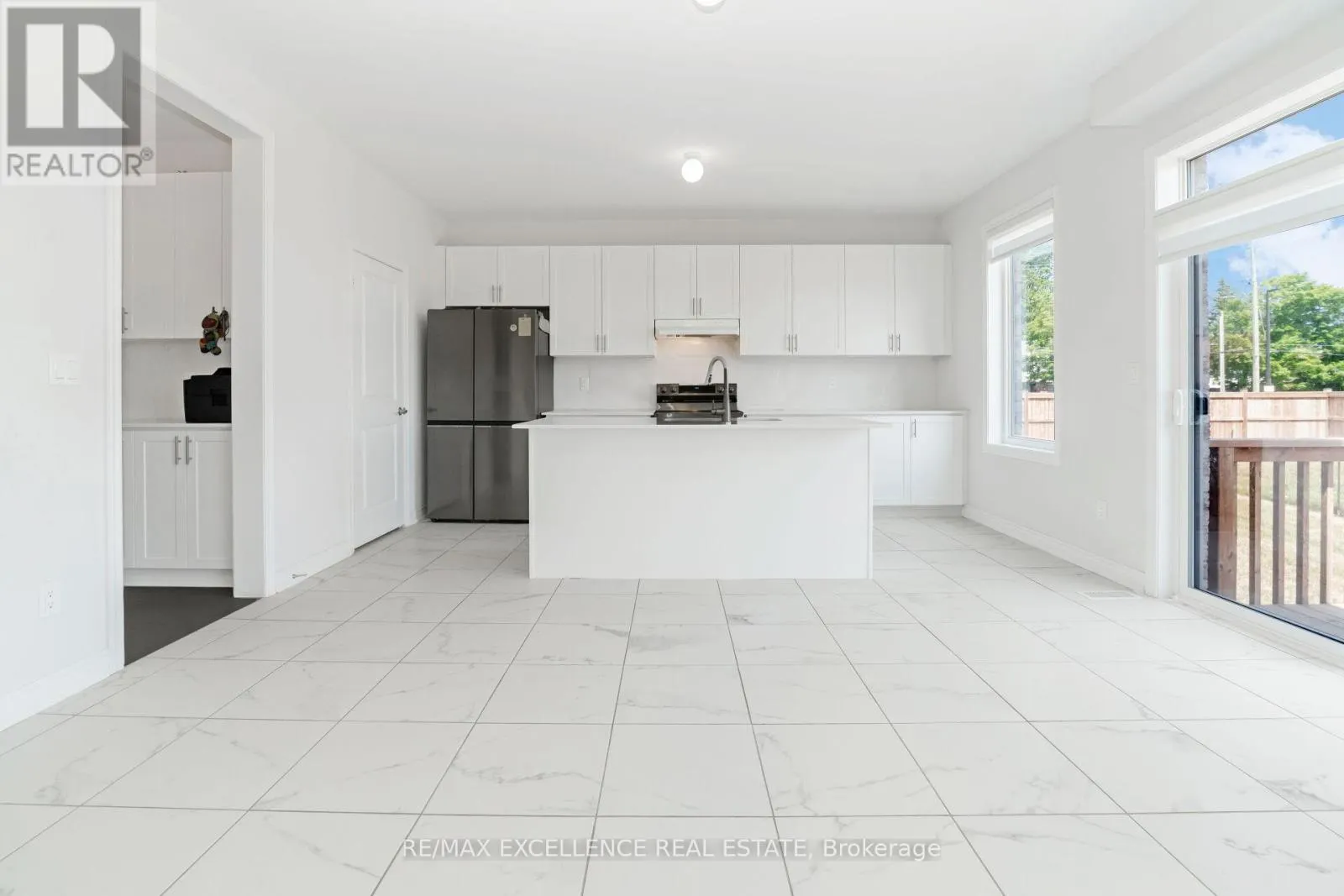 25 SAM BATTAGLIA CRESCENT