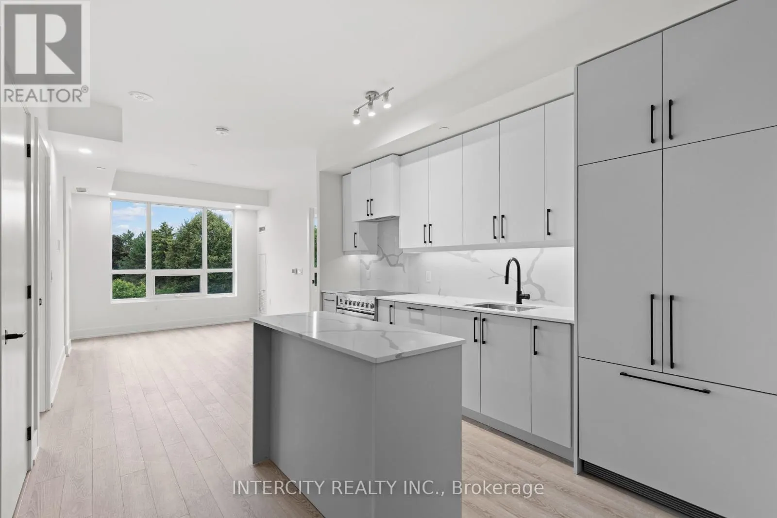 304 - 2075 KING ROAD