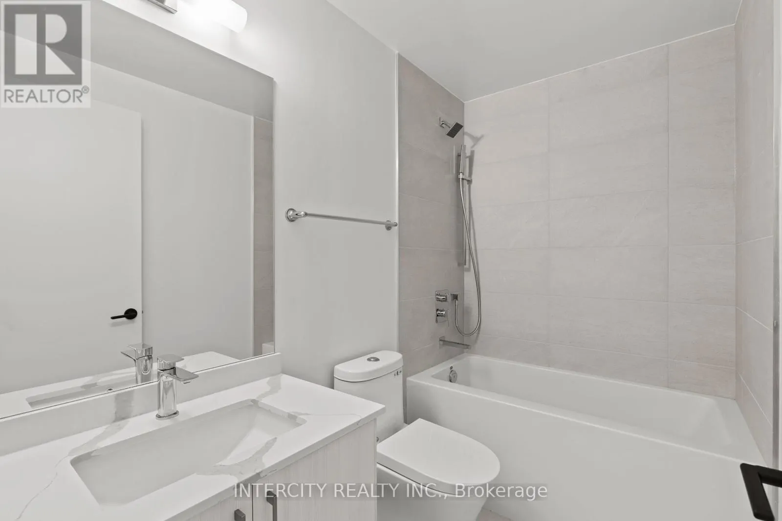 304 - 2075 KING ROAD