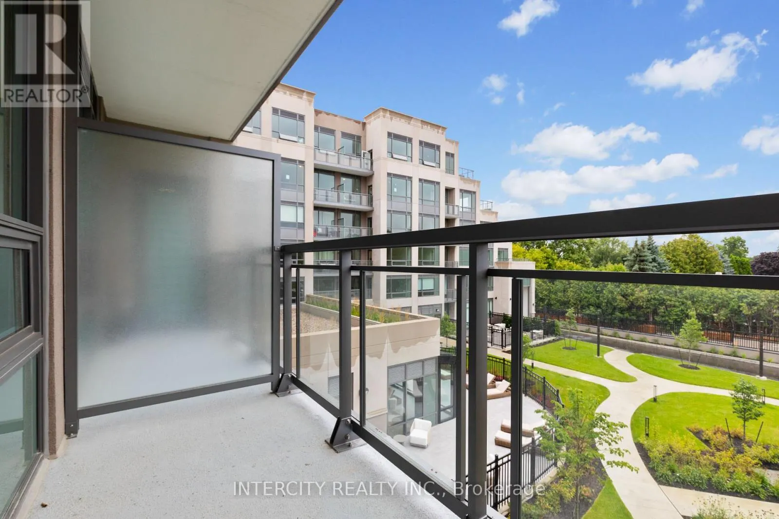 304 - 2075 KING ROAD