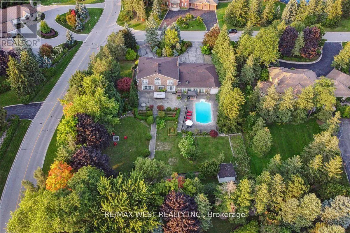 190 SANDYS DRIVE