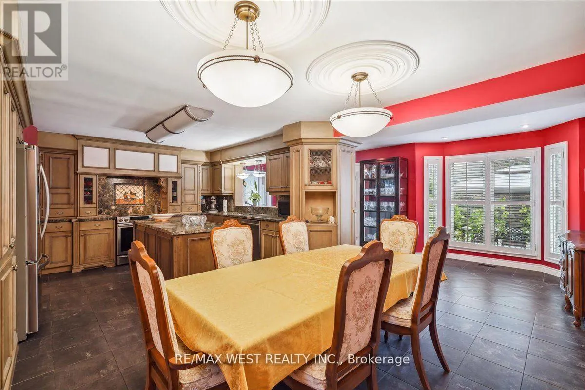 190 SANDYS DRIVE