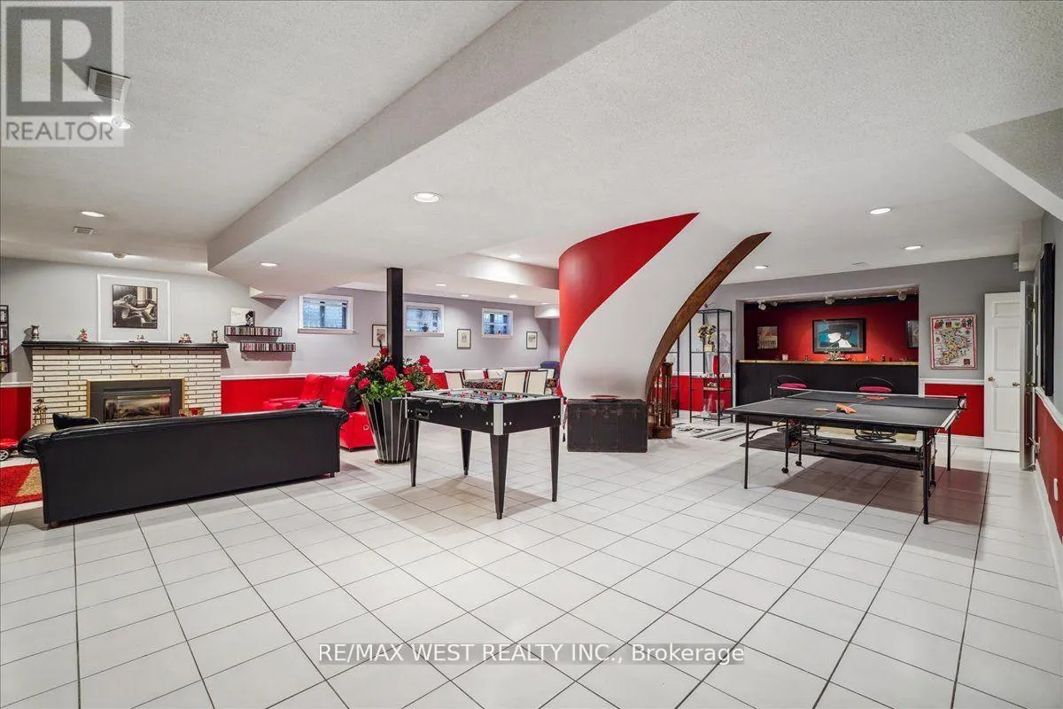190 SANDYS DRIVE