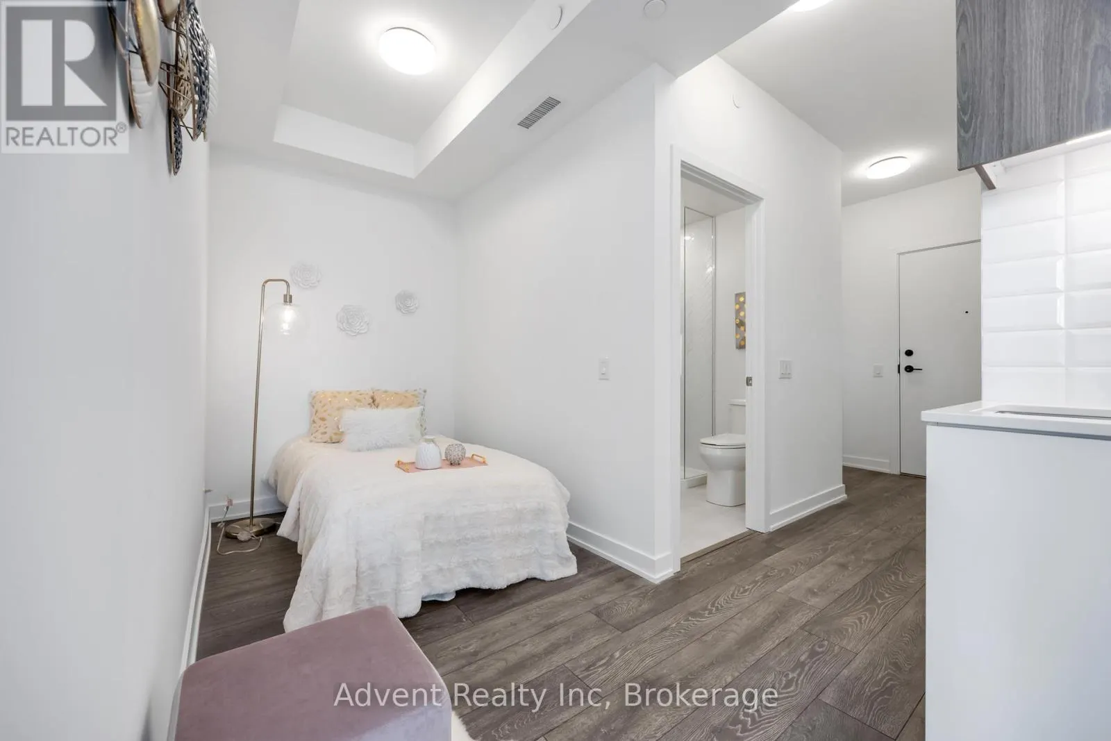 412 - 8888 YONGE STREET
