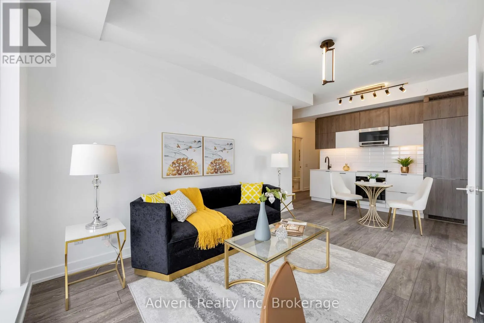 412 - 8888 YONGE STREET