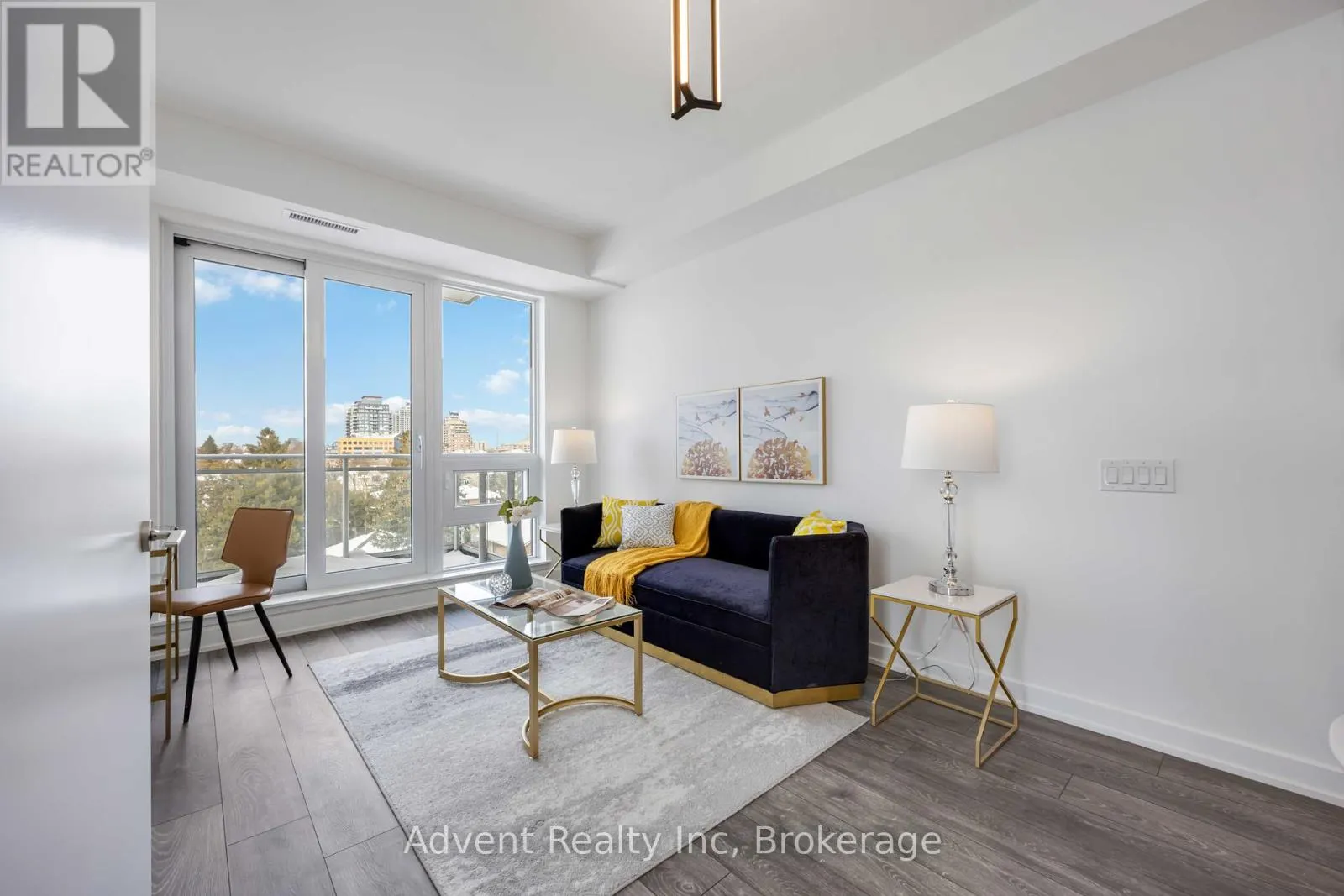 412 - 8888 YONGE STREET
