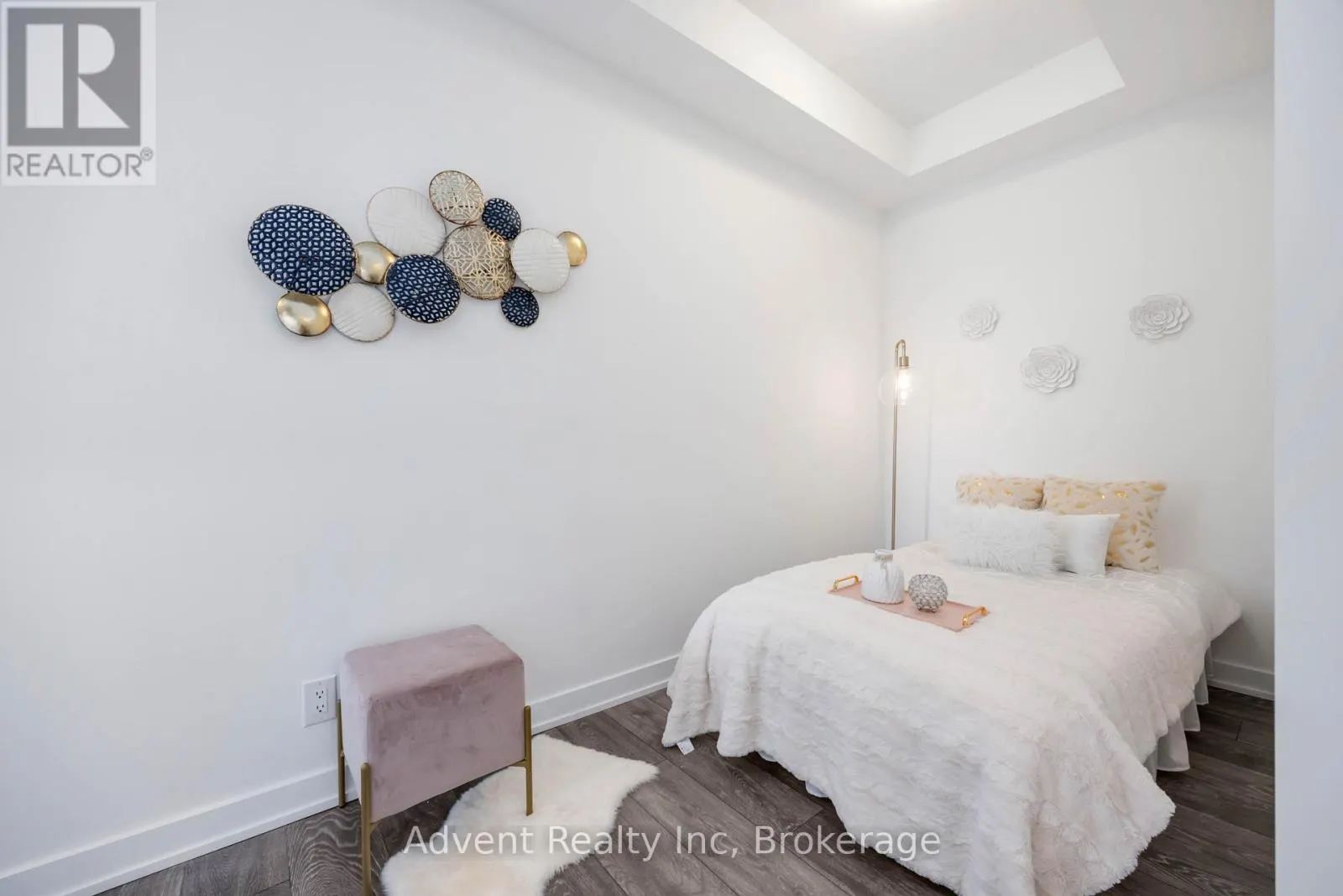 412 - 8888 YONGE STREET