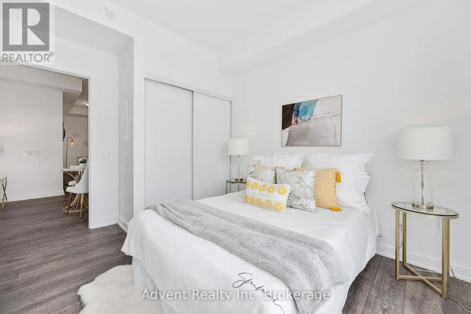 412 - 8888 YONGE STREET