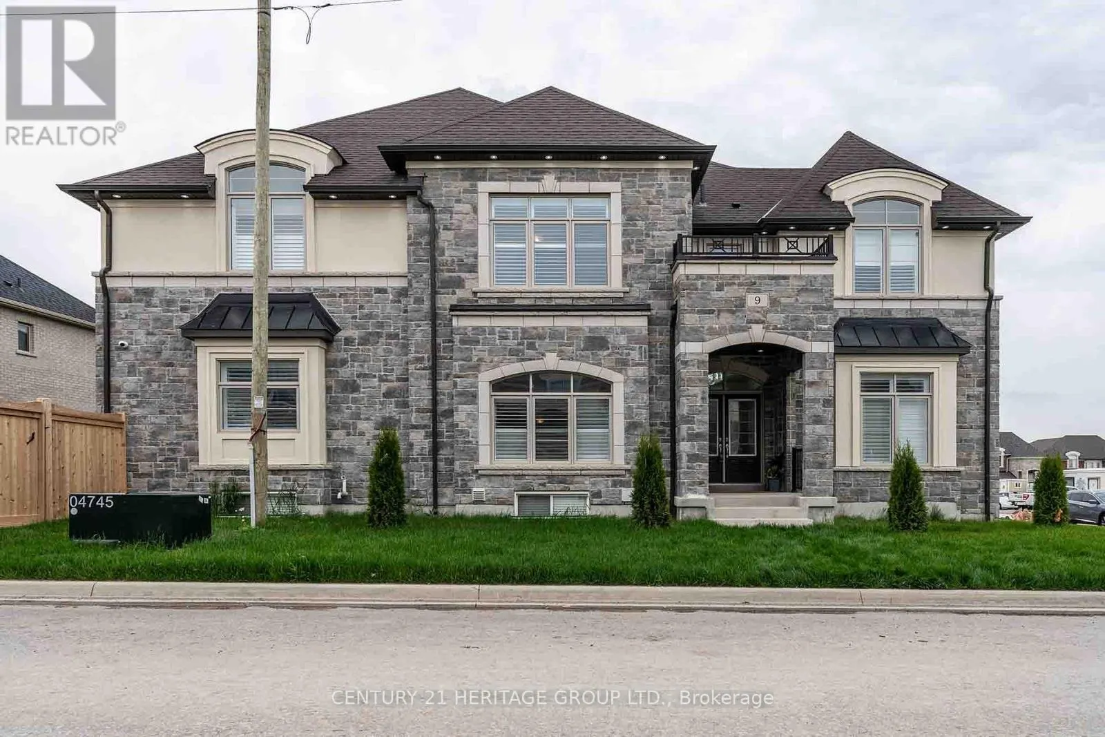 9 CRANLEY ROAD