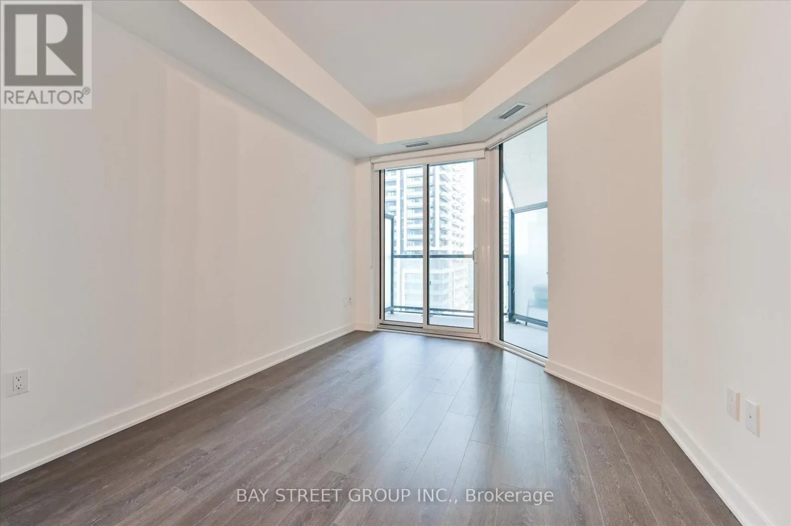 1112 - 85 ONEIDA CRESCENT