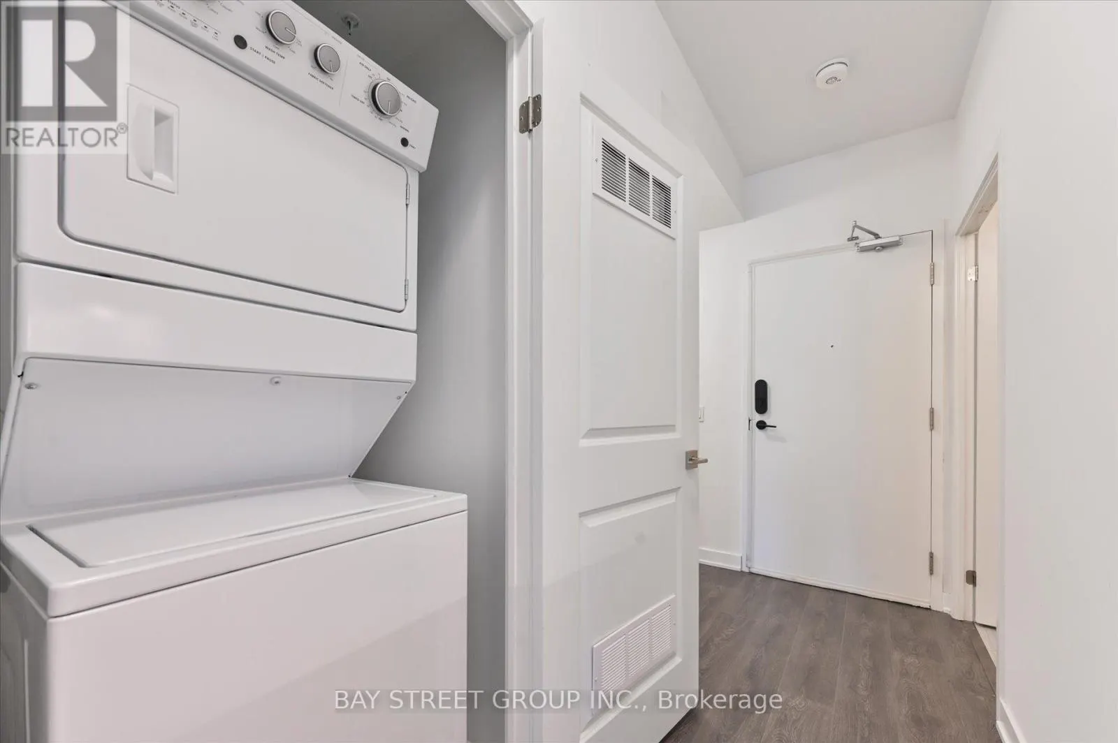 1112 - 85 ONEIDA CRESCENT