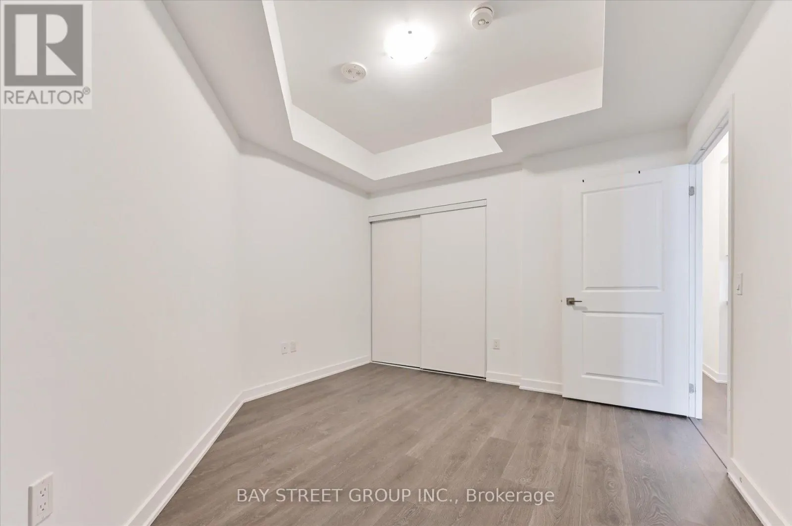 1112 - 85 ONEIDA CRESCENT
