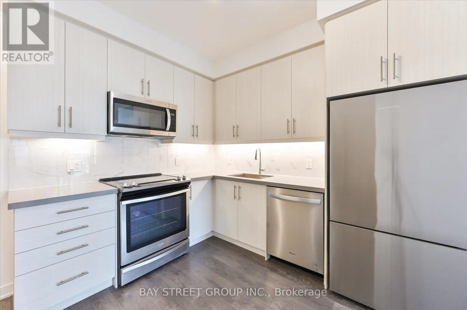 1112 - 85 ONEIDA CRESCENT