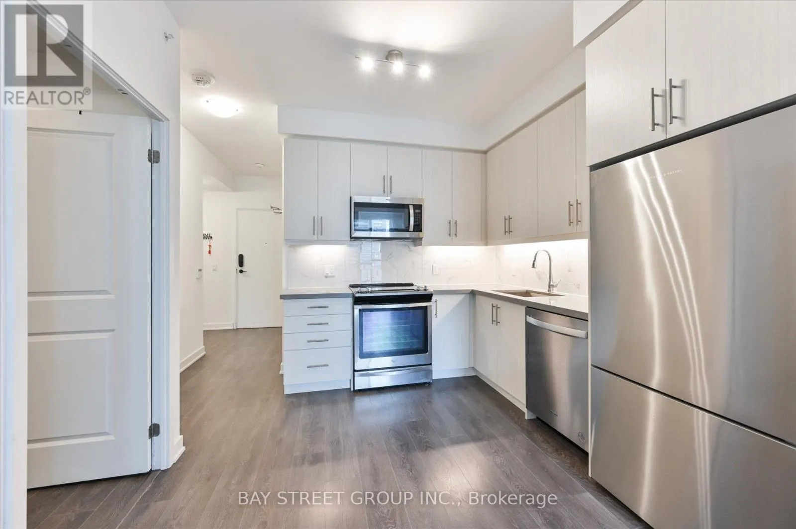 1112 - 85 ONEIDA CRESCENT