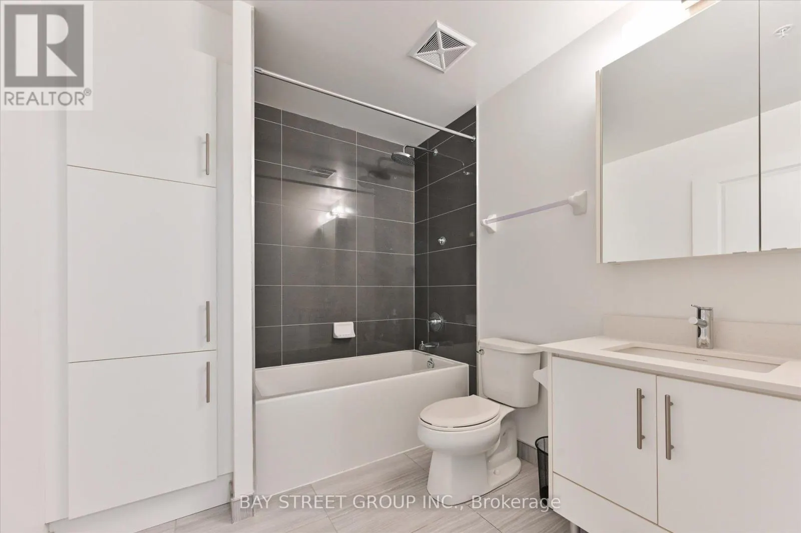 1112 - 85 ONEIDA CRESCENT