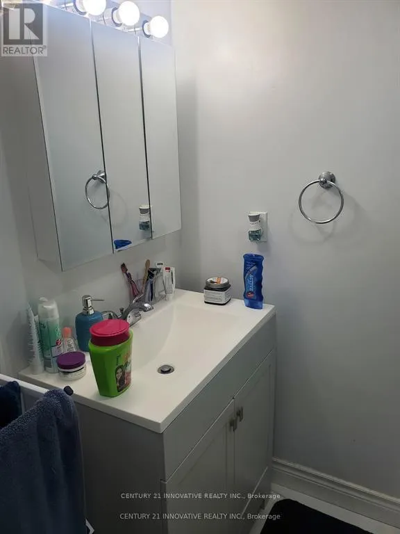 BSMT - 303 BATHURST GLEN DRIVE