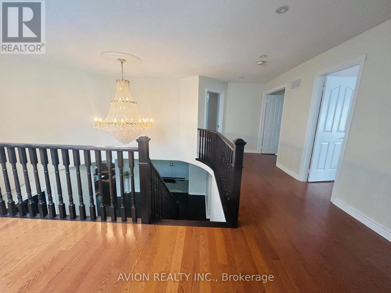 439 WELDRICK ROAD E