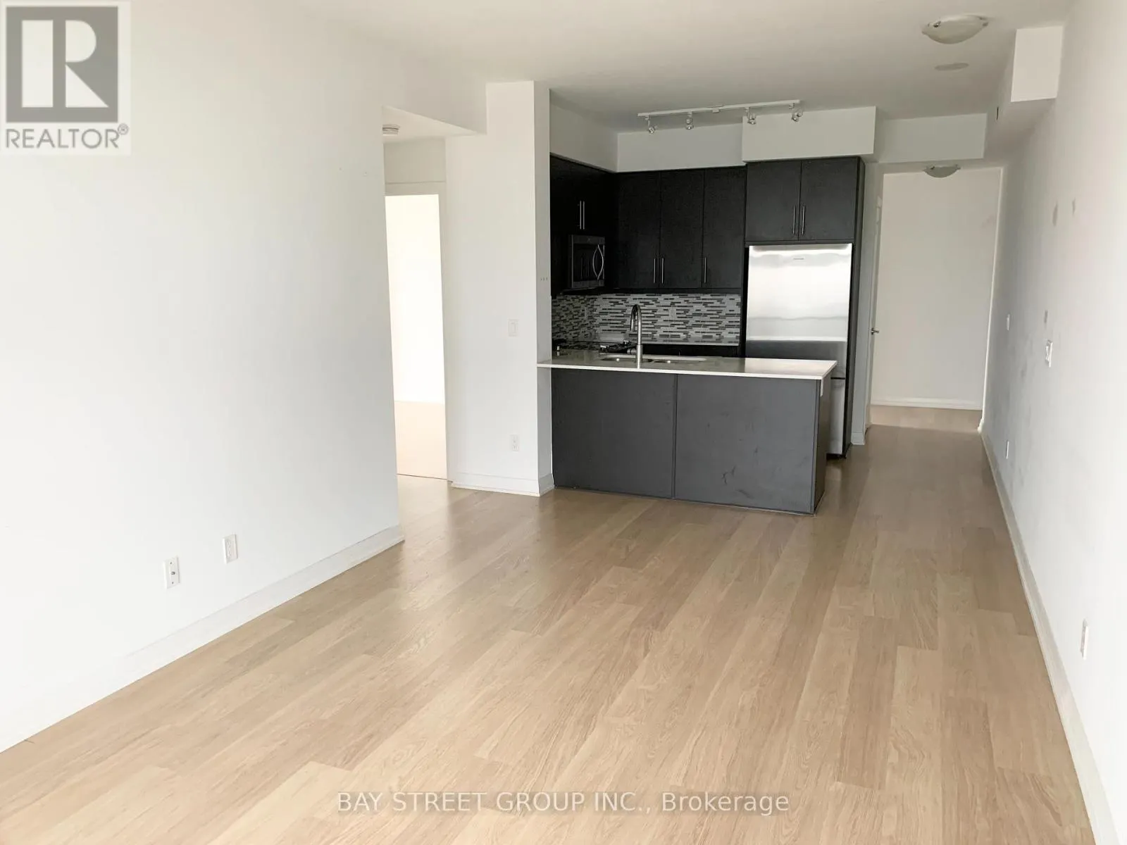 708 - 65 ONEIDA CRESCENT