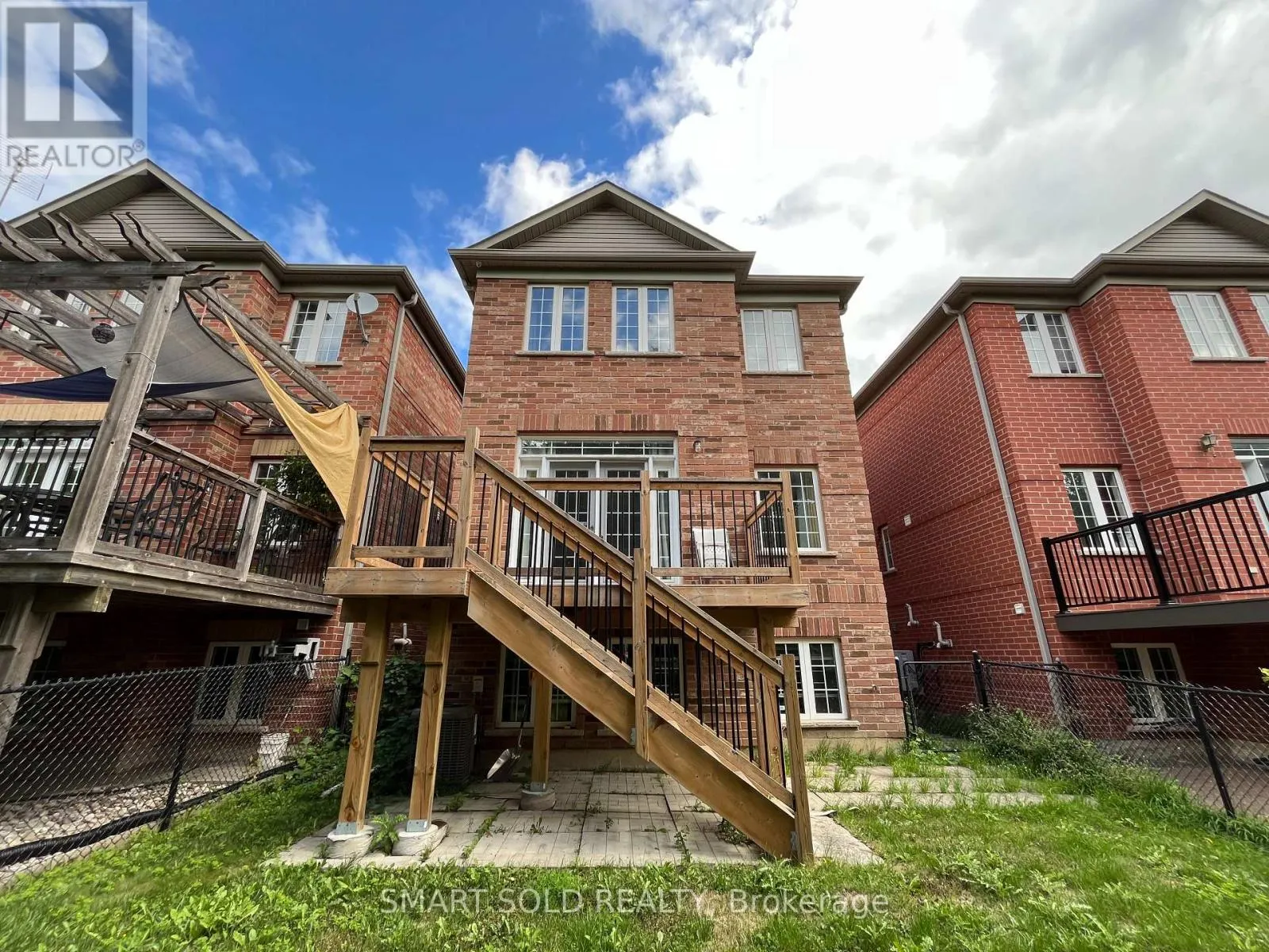 16 CRISPIN COURT