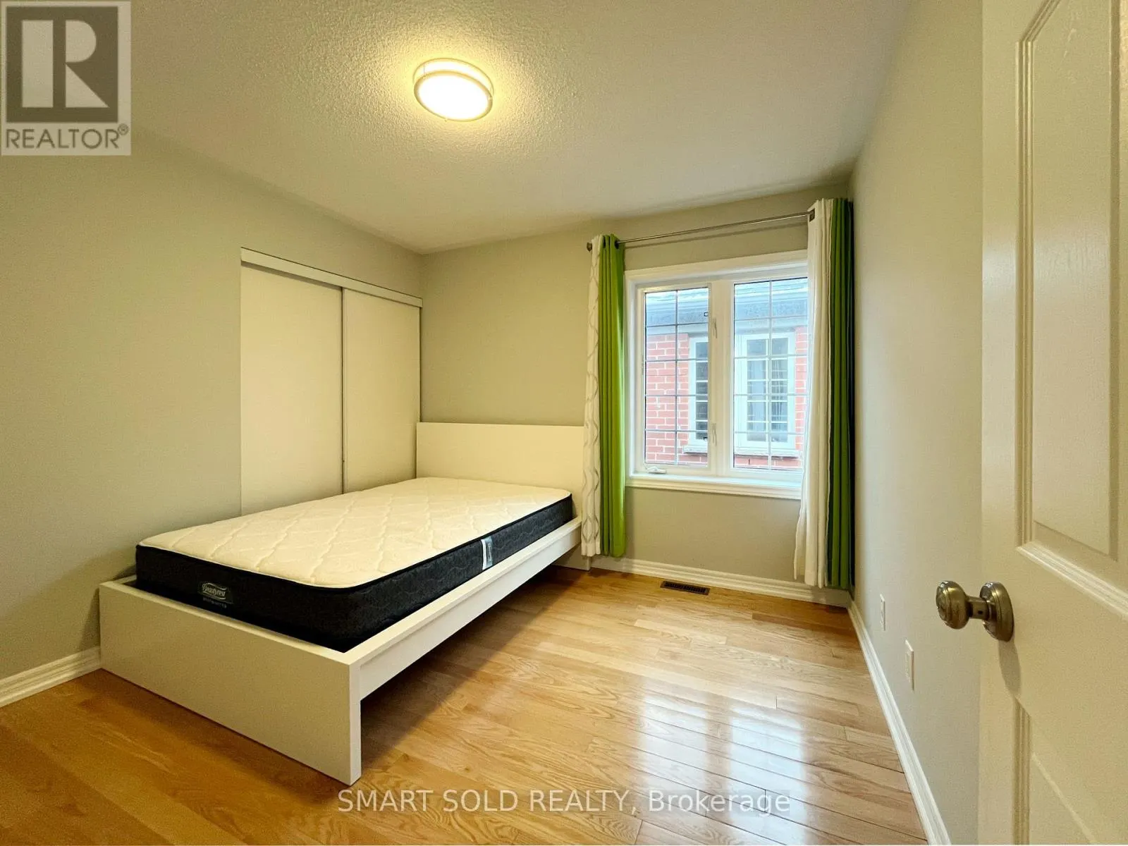 16 CRISPIN COURT