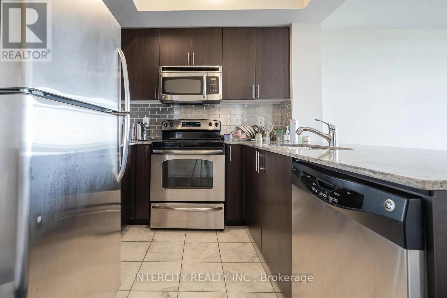 1102 - 520 STEELES AVENUE W