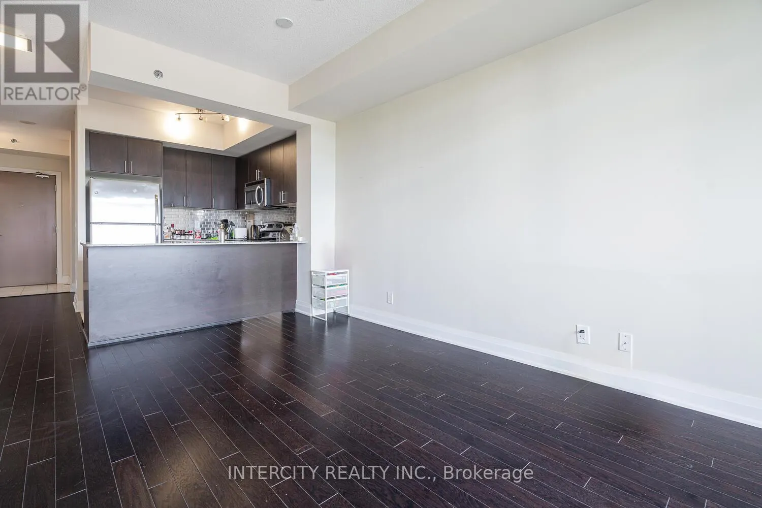 1102 - 520 STEELES AVENUE W